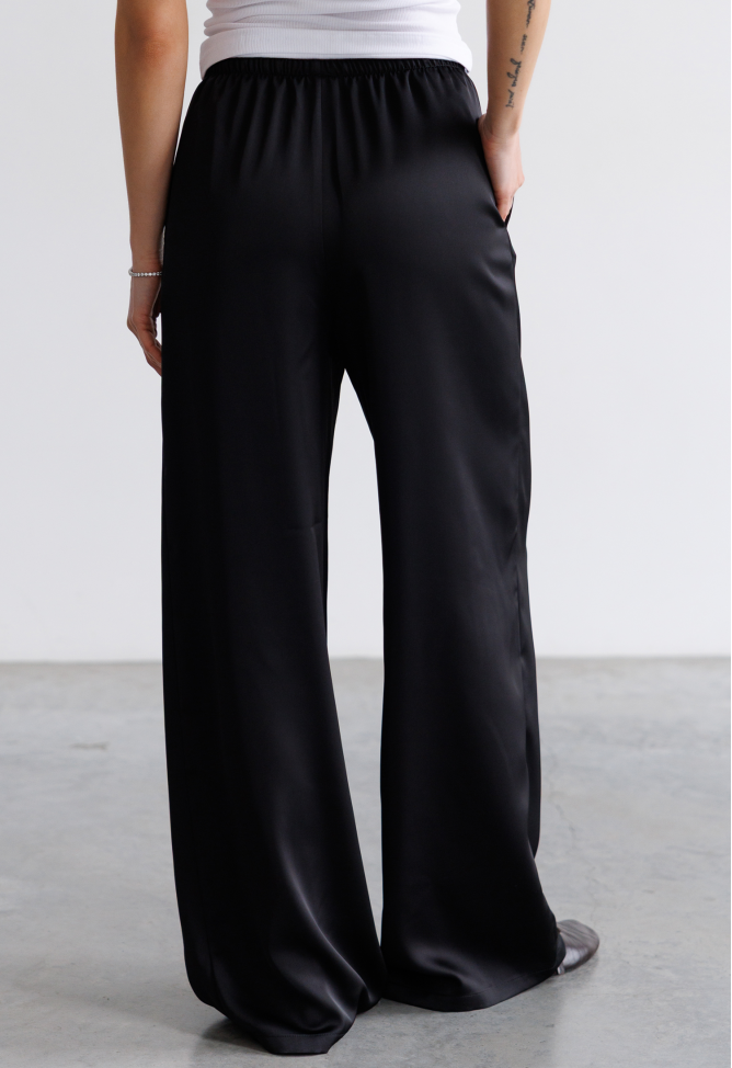 Suit with palazzo pants and kimono jacket with belt, black 2